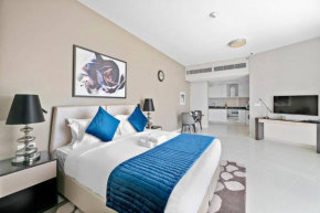 StoneTree - Stylish Studio Apartment in Damac Hills